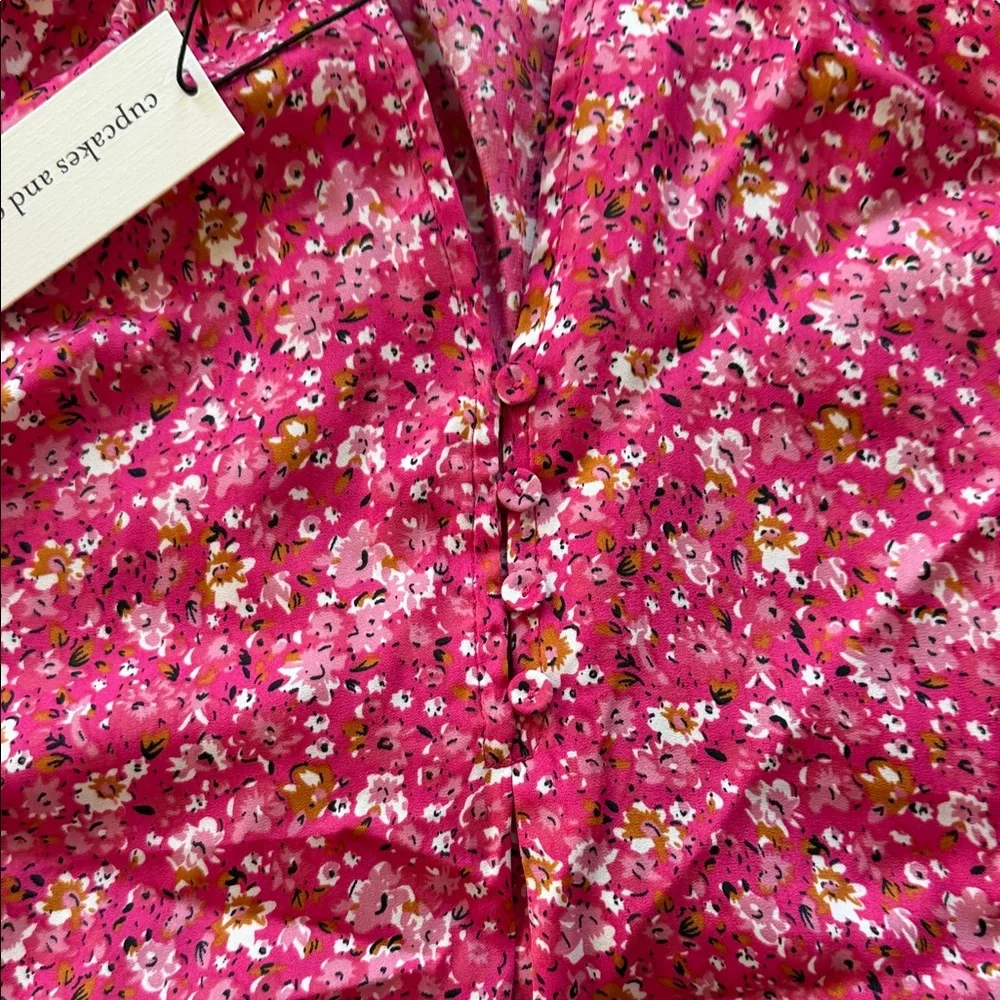 cupcakes & cashmere Fuchsia Pink Floral Ruffle Sleeve Blouse - Picture 4 of 6